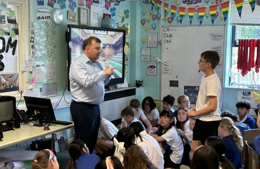 Andy Carter meets pupils at Westbook and Old Hall Primary  