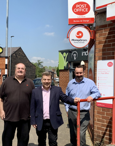 MP meets post office in Latchford